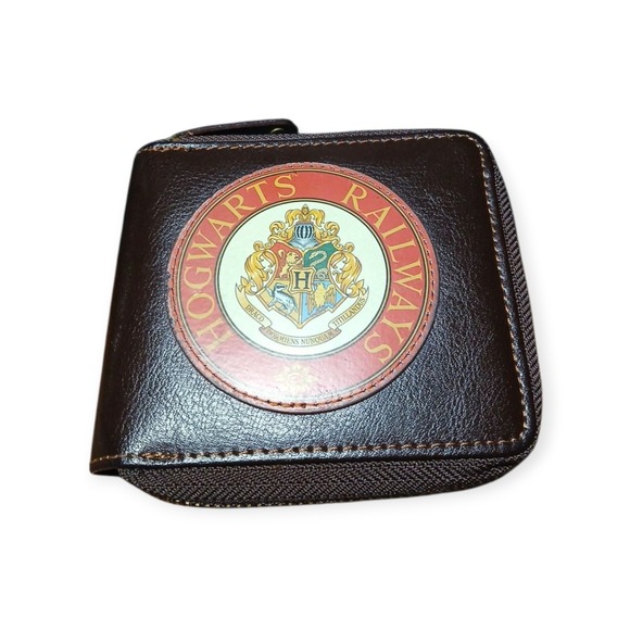 Wizarding World Of Harry Potter Other - Harry Potter 100% Leather Brown Wallet‎